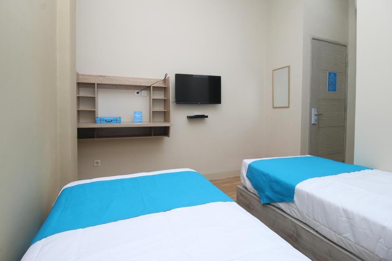 Cozrooms Near Mrt, Plaza Indonesia, And Grand Indonesia Джакарта Екстериор снимка