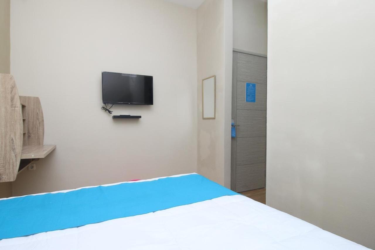 Cozrooms Near Mrt, Plaza Indonesia, And Grand Indonesia Джакарта Екстериор снимка