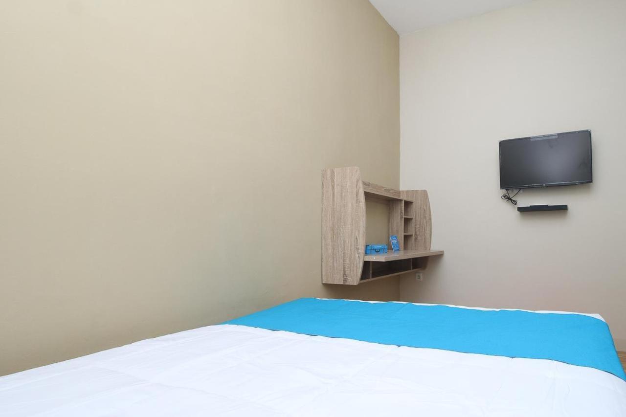 Cozrooms Near Mrt, Plaza Indonesia, And Grand Indonesia Джакарта Екстериор снимка
